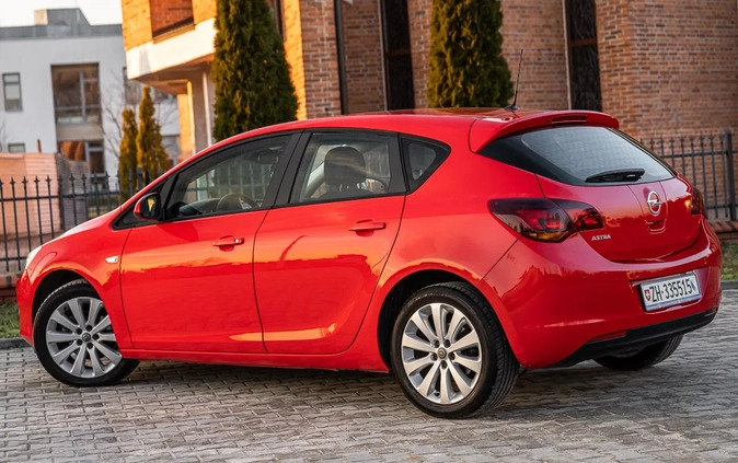 Opel Astra cena 26900 przebieg: 94000, rok produkcji 2010 z Radom małe 436